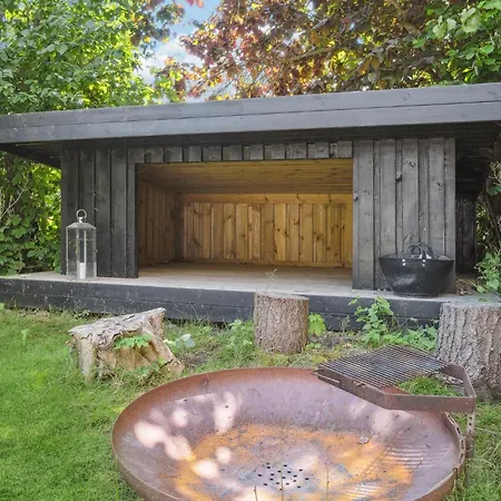 Stunning In With Kitchen Feriehus